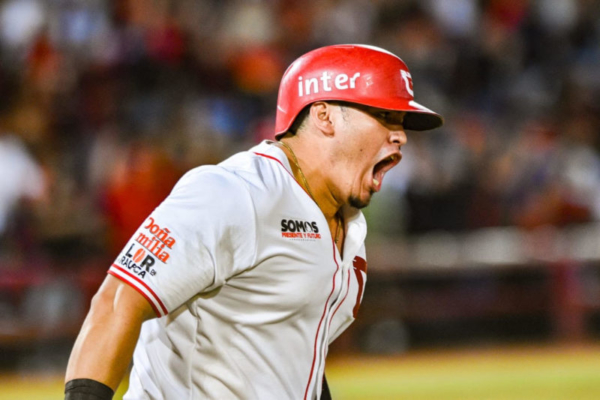 Cardenales no se rinde y descontó en esta Gran Final ante Tiburones