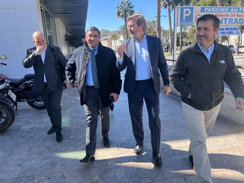 Tellechea visitó refinería de Repsol en España como parte de los acuerdos para impulsar la producción de crudo venezolano