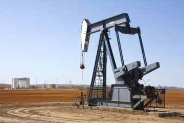El petr&oacute;leo de Texas baja un 0,05%: el mercado tiene el foco puesto en EE.UU. y Venezuela