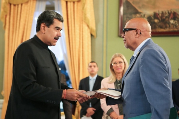 Maduro recibió cartas credenciales de los nuevos embajadores de Guyana, Noruega y otros países