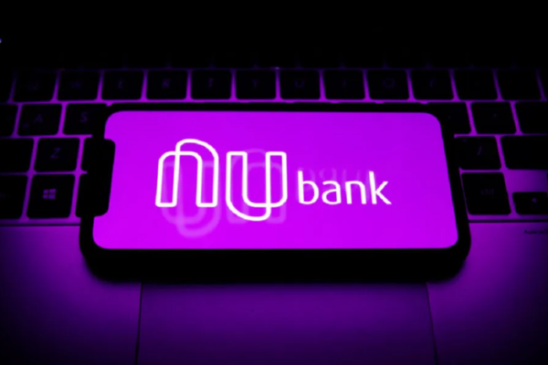 Nubank salió de pérdidas: ganó 1.030 millones de dólares en 2023