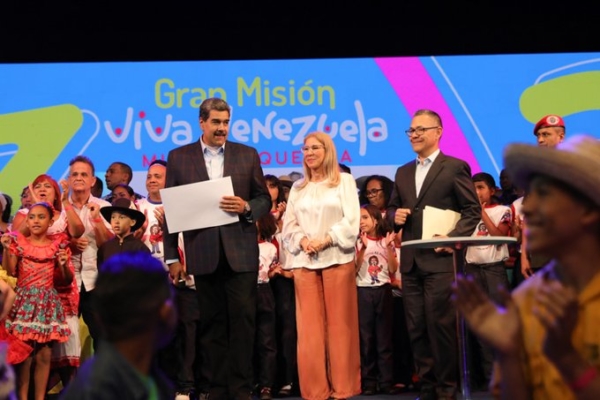Maduro lanza Gran Misión Viva Venezuela: darán apoyo económico a trabajadores del sector cultural