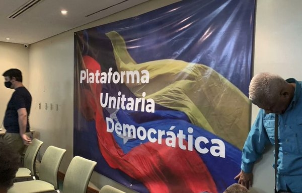 Plataforma Unitaria denuncia al CNE por impedirle presentar candidatura de Corina Yoris