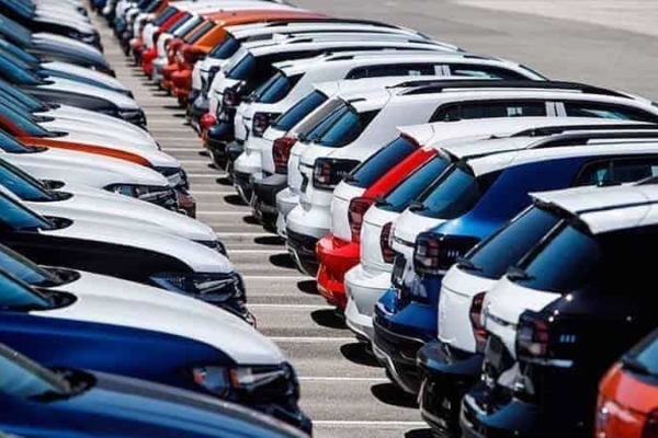 Caída de los precios de los automóviles en EEUU impulsa las ventas en febrero