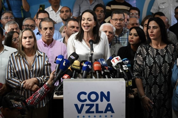 María Corina Machado se desmarca de la candidatura de Manuel Rosales