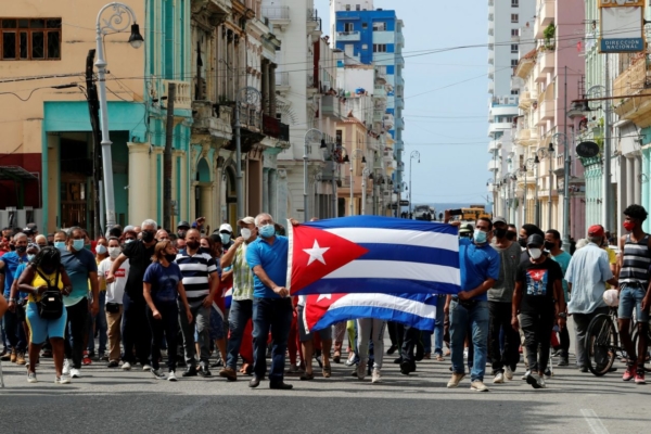 Estallan nuevas protestas en Cuba por crisis eléctrica y escasez de alimentos