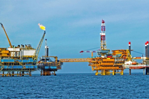 Hallan un gran yacimiento de petróleo en aguas profundas de China