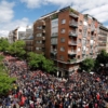 Miles de socialistas españoles piden al jefe del Gobierno Pedro Sánchez que no renuncie