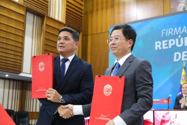 Gobierno firmó 5 acuerdos de producción agrícola, petrolera y gasífera con Vietnam