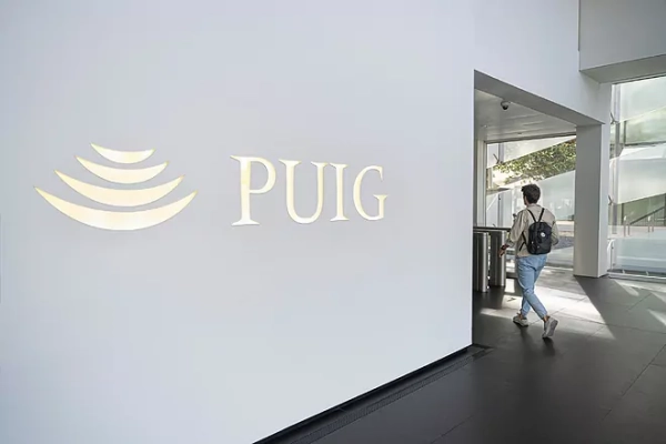 Grupo Puig, multinacional del cosmético y la moda, sale a bolsa después de 114 años