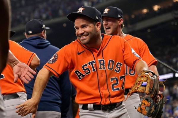 José Altuve cierra en grande primer mes de temporada en las Grandes Ligas