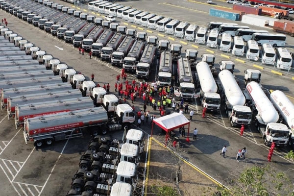 Entregan 203 unidades tractoras y 100 tanques cisternas a PDVSA ENT para fortalecer suministro de combustible