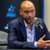 Derek Jeter es acusado de desperdiciar millones de dólares mientras estaba al frente de los Marlins