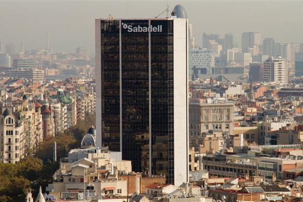 El Banco Sabadell rechaza la propuesta de absorción del BBVA