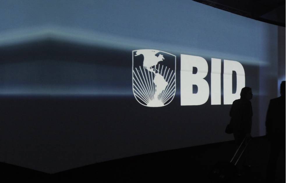 Argentina busca crédito del BID por US$ 500 millones para la salud de los jubilados