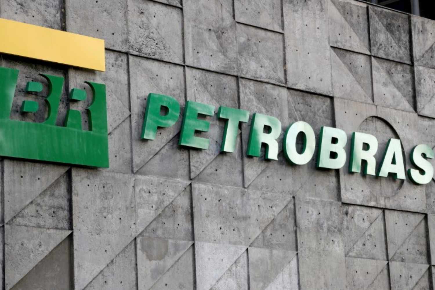 Petrobras anuncia que podrá buscar petróleo cerca de desembocadura del Amazonas