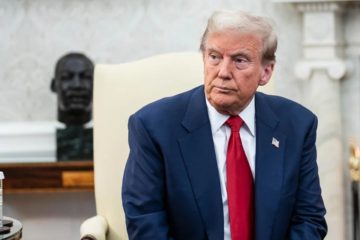 Trump dice que trabaja con presidente de la C&aacute;mara Baja para reabrir el Gobierno Federal