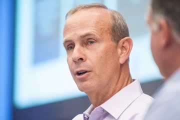 Mike Wirth: Chevron puede procesar otros 100.000 bpd de crudo venezolano en sus refiner&iacute;as de EE.UU.