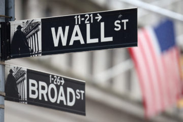 Wall Street cerr&oacute; en rojo una semana lastrada por la ca&iacute;da de las acciones tecnol&oacute;gicas