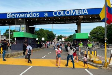 Colombia destaca normalidad en frontera con Venezuela y alista medidas ante eventualidades