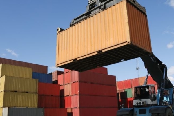 Maduro libera 100% de aranceles a Granada para promover exportaciones de ese país hacia Venezuela