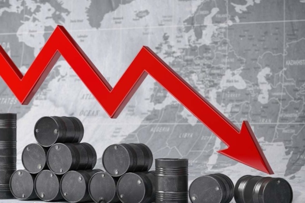 El precio del petróleo cae, en medio de preocupaciones por la sobreoferta