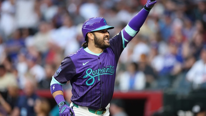 Eugenio Suárez escala peldaños entre los venezolanos de más poder en la MLB