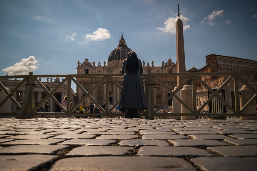 Sanear las finanzas del Vaticano: El desafío eterno de los papas