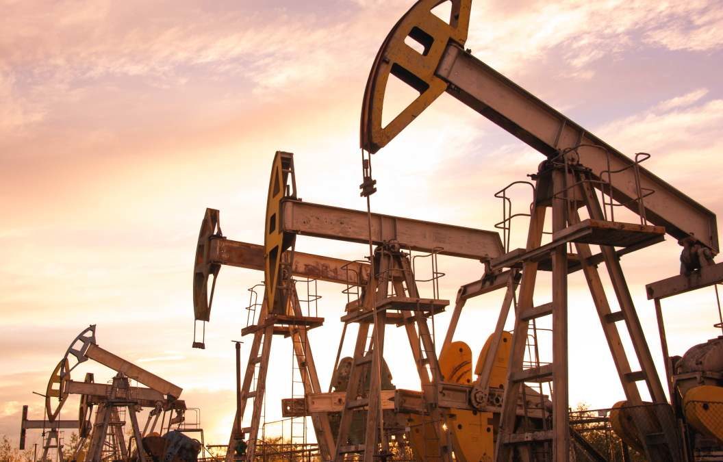 Reservas de petróleo de EE.UU. se reducen por una severa caída en las importaciones