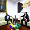 Venezuela y Arabia Saudita fortalecen la cooperación en el área energética