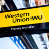 Acciones de Western Union caen tras la propuesta de un impuesto a remesas en EE.UU.
