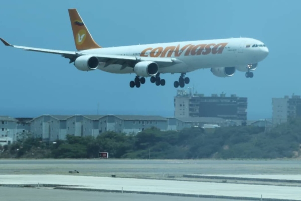 Llegó a Venezuela un avión con 315 migrantes repatriados desde México: A bordo viajaron 146 menores de edad