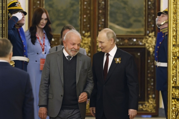 Lula aboga por reforzar la «asociación estratégica» de Brasil con Rusia durante su visita a Moscú