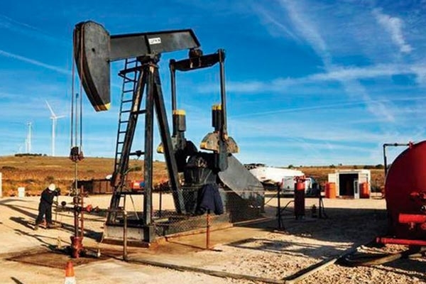 Producción de petróleo de esquisto de EEUU habría llegado a un punto máximo y comenzaría a caer