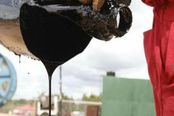 Entre enero y febrero Venezuela redujo 80% importación de diluyentes estadounidenses para procesar crudo, según la EIA