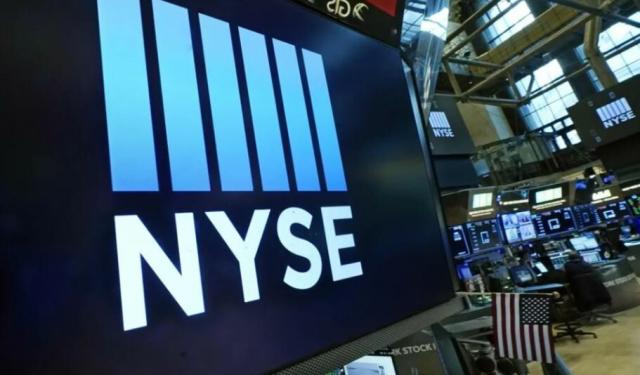 Wall Street cierra mixto tras semana volátil centrada en las tasas de interés, el gobierno de EE.UU. y la IA