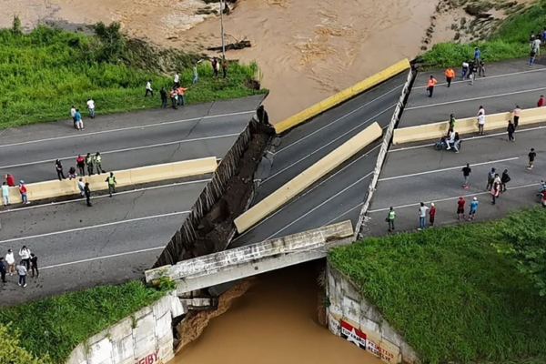 Emergencia en centro occidente del país por colapso de puente en Autopista «José Antonio Páez»