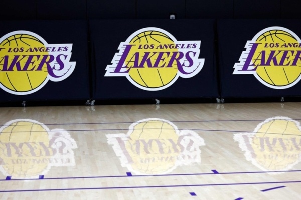 #Análisis: Venta de los Lakers por US$ 10 mil millones sacude el negocio del deporte