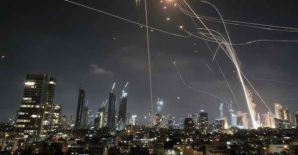 ¿Qué esperar de las bolsas mundiales en medio del conflicto Irán-Israel?: Tres posibles escenarios