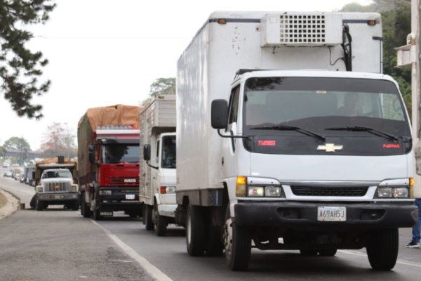Transportistas de carga tendrán un año de prórroga para tramitar documentos que permiten ingreso a Colombia