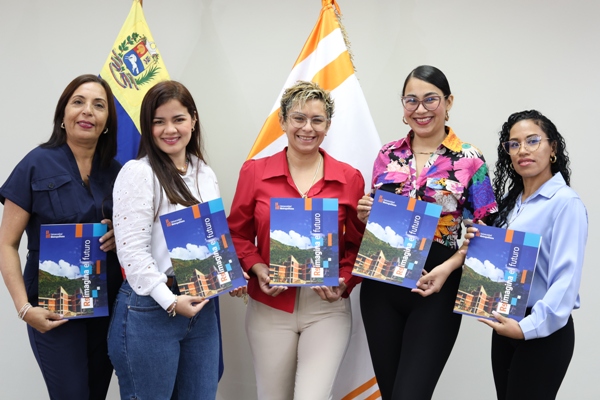 Movistar otorga becas a docentes que cursan el Programa de Profesionalización en Servicio de la UNIMET