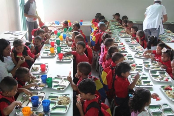 Autoridades venezolanas mantendrán activo el programa de alimentación durante las vacaciones escolares
