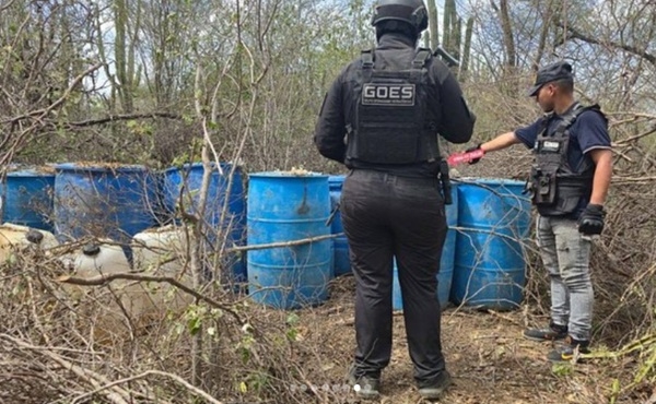Venezuela incauta más de 14.000 litros de combustible de avión usado para el narcotráfico