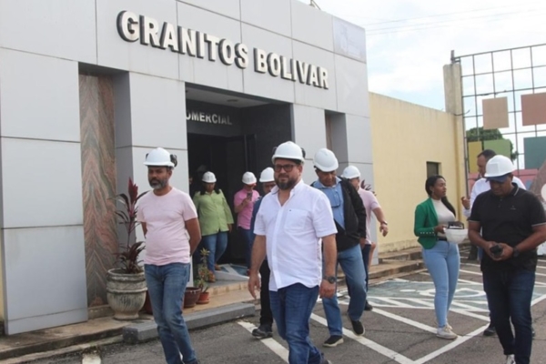 Inversionistas indios evaluaron el procesamiento y comercialización de granito en empresa del estado Bolívar