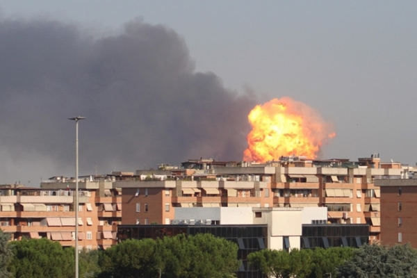 Treinta personas resultaron heridas tras la explosión de una gasolinera en Roma