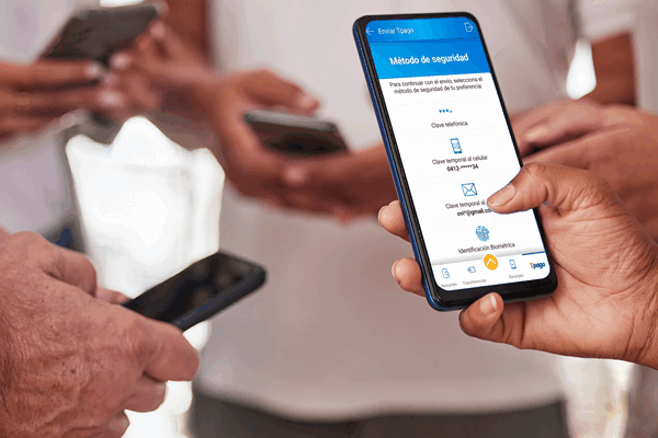 Mercantil optimiza sus aplicaciones móviles para personas y empresas