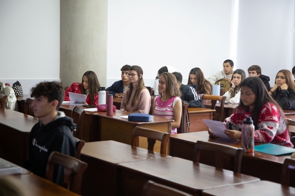 Alumnos de Comunicación Social de la Universidad Monteávila participarán en programas de intercambio estudiantil con la Universidad de Navarra