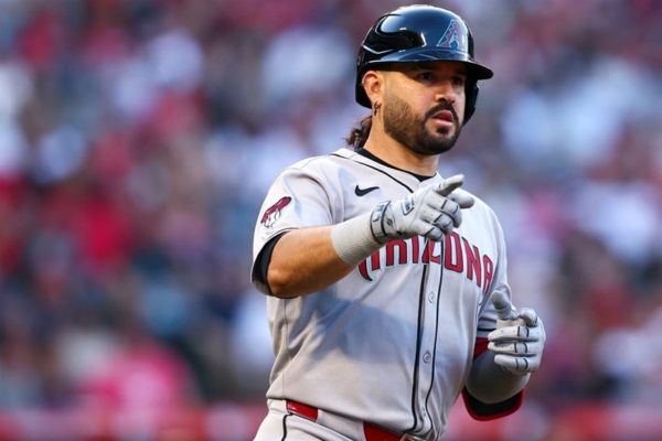 Eugenio Suárez superó al «Gato» Galarraga y a Miguel Cabrera