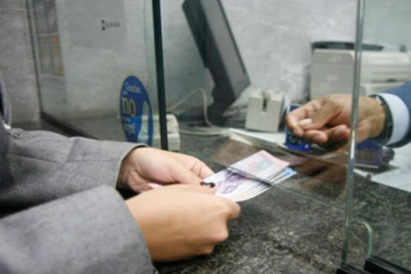 Ha caído en un 4%: Se registran más de 39.000 trabajadores en el sector bancario, según Fetrabanca