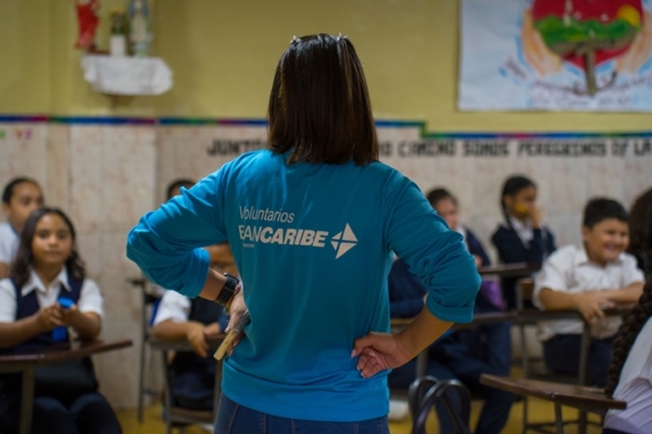 Voluntarios Bancaribe, pilar fundamental en las Olimpiadas de Historia de Venezuela 2024–2025